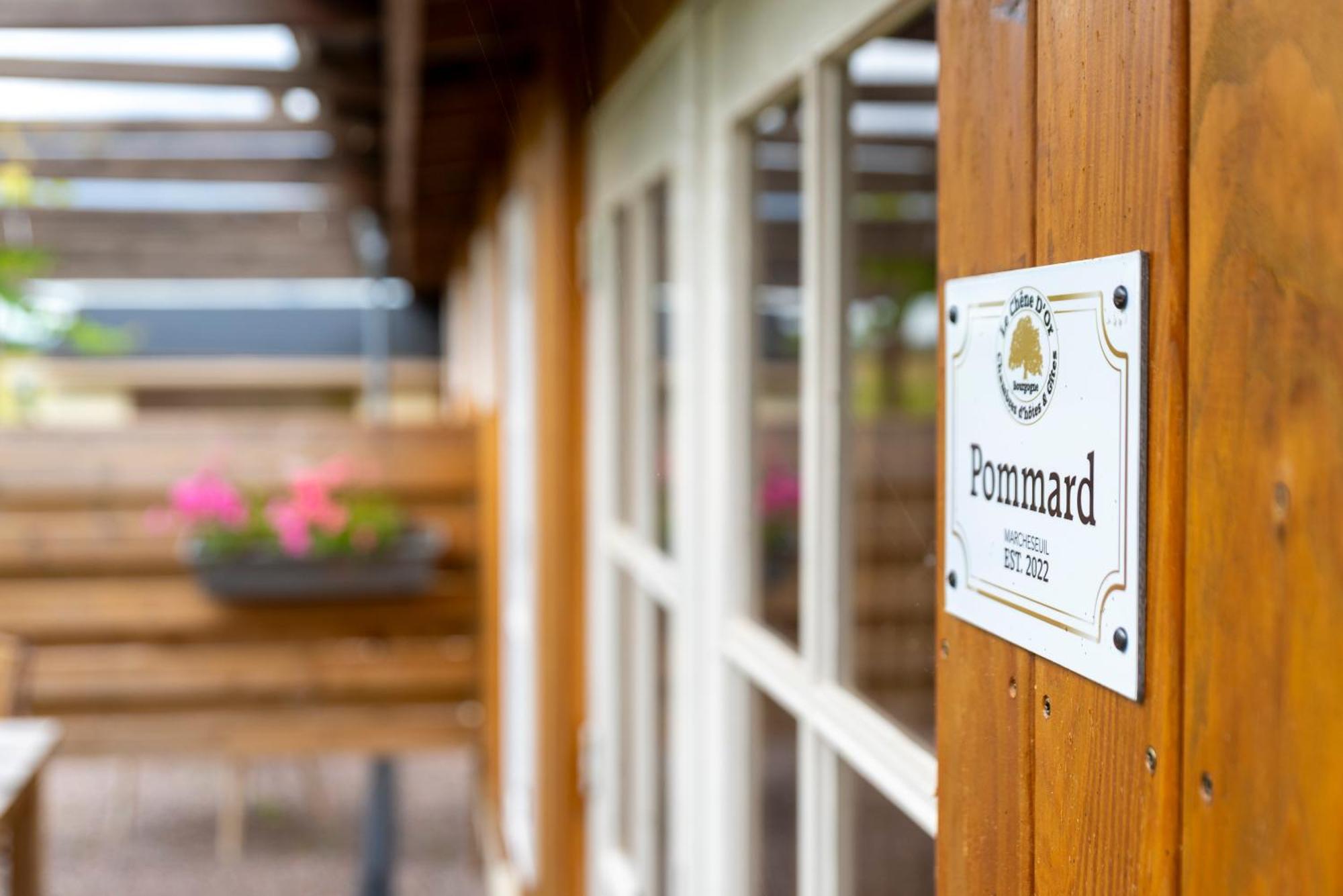 Bed and Breakfast Le Chene D'Or Marcheseuil Exterior foto